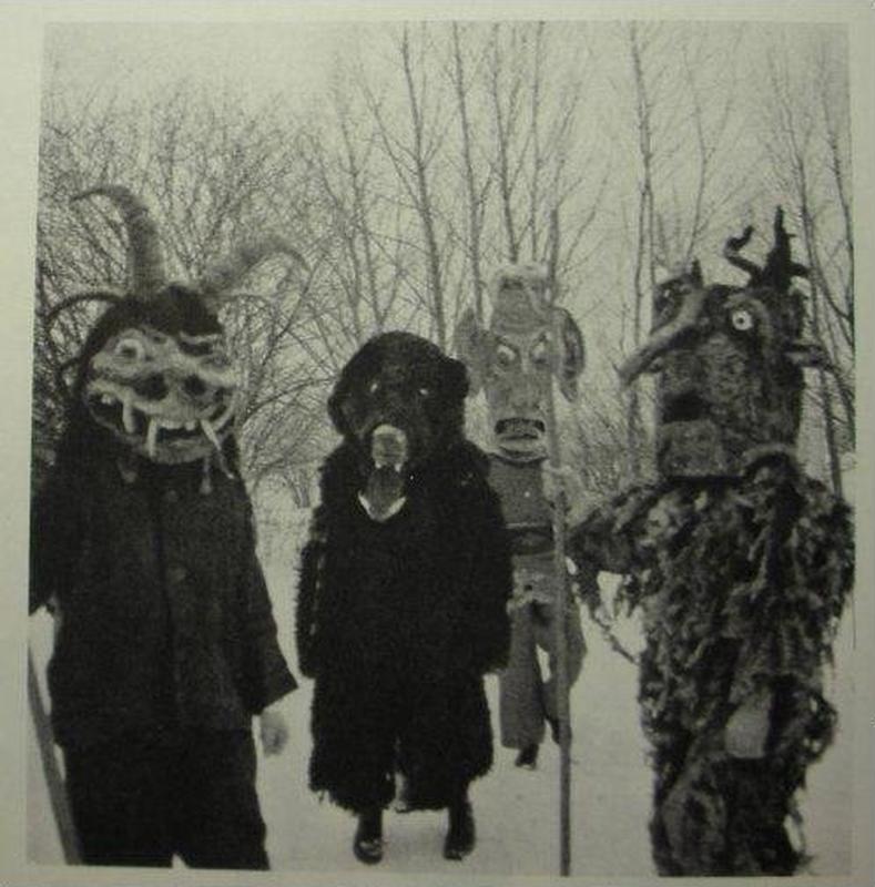 creepy vintage halloween costumes - atchuup (4)