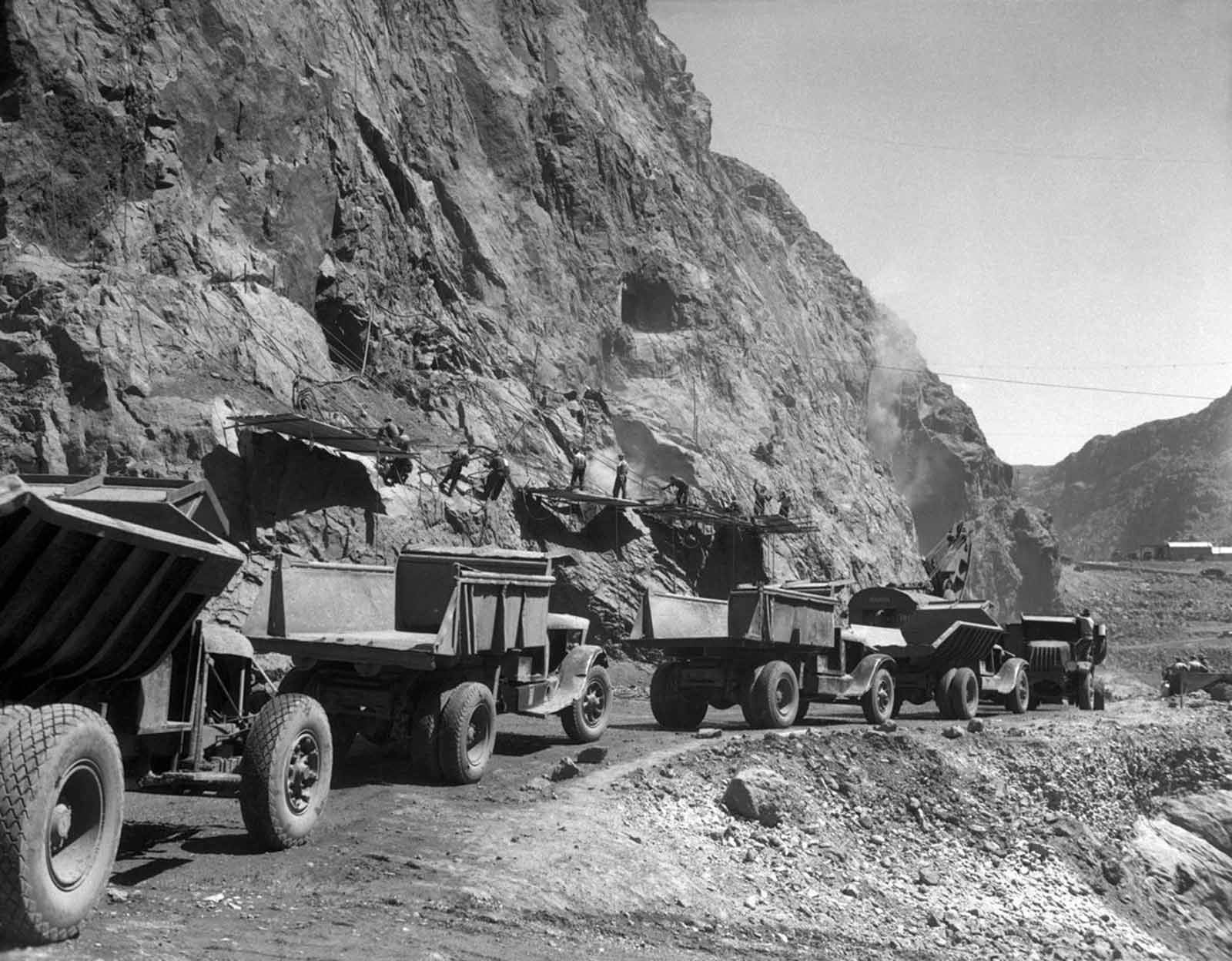 Building the Hoover Dam 5