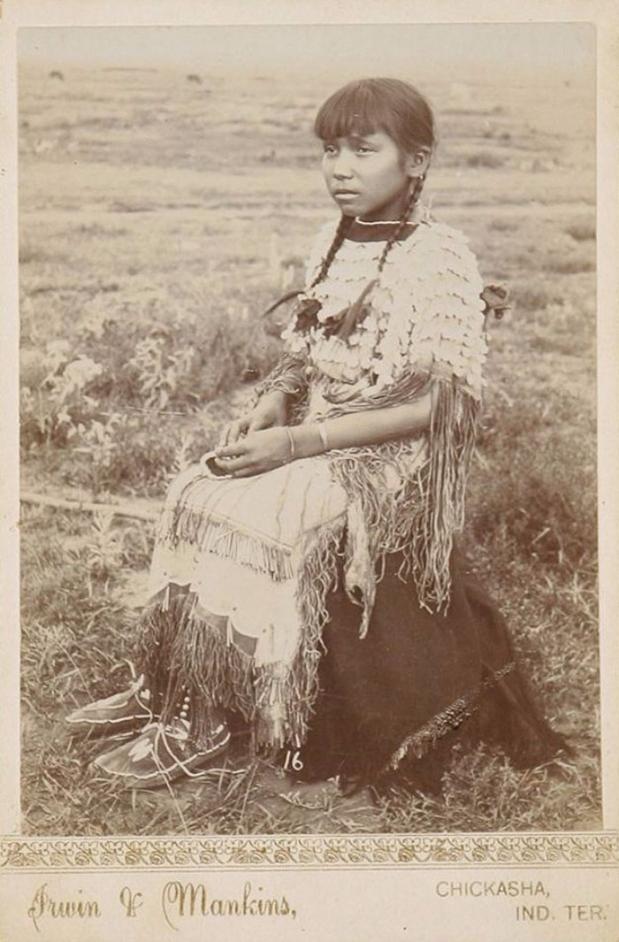 native-american-girls-portraits-25