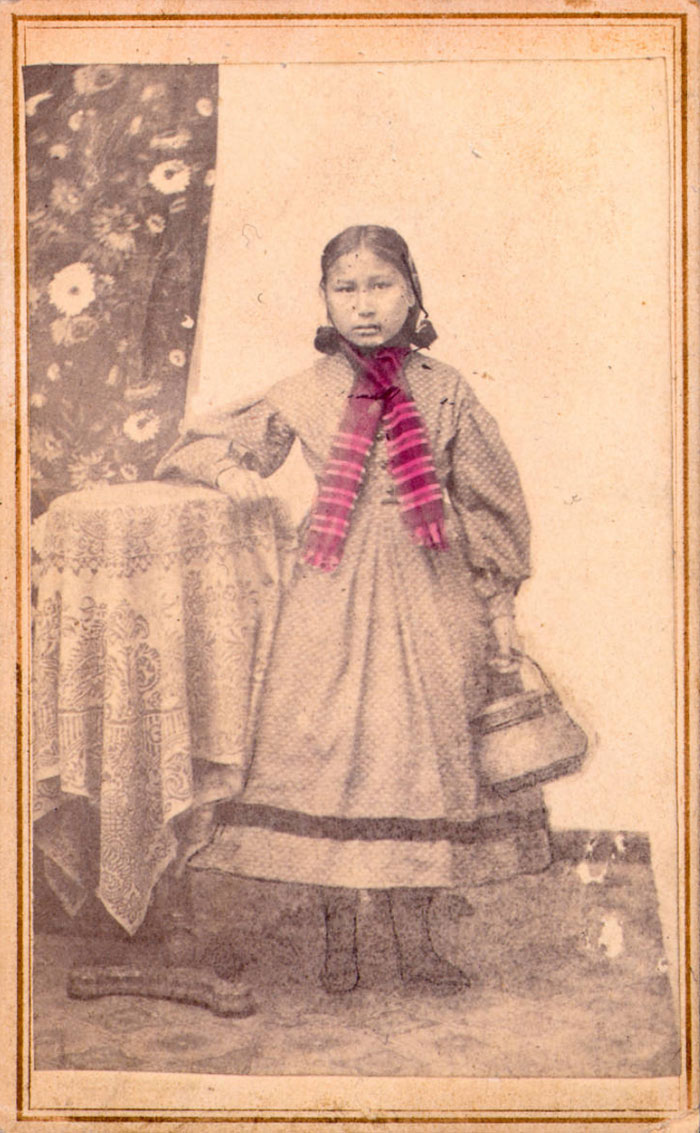 native-american-girls-portraits-31