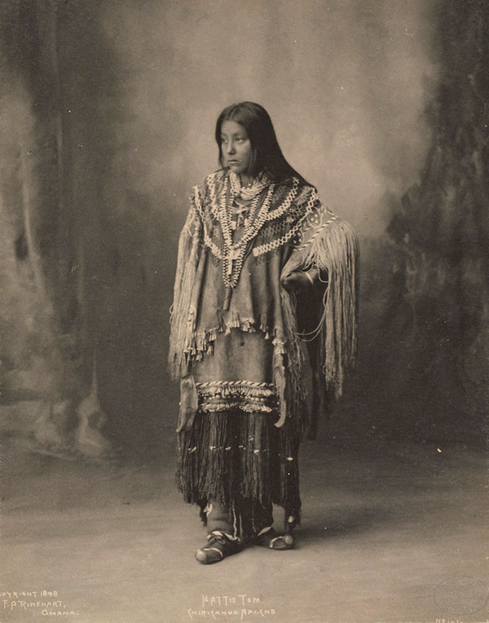native-american-girls-portraits-20