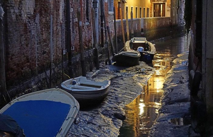 low-tide-at-venice-11