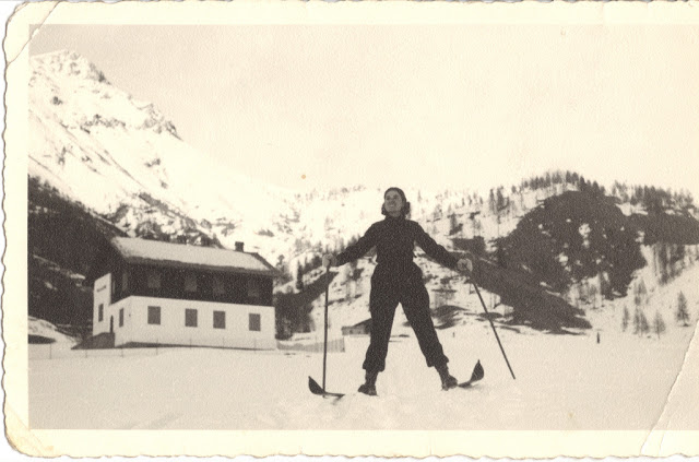 female-skier-31
