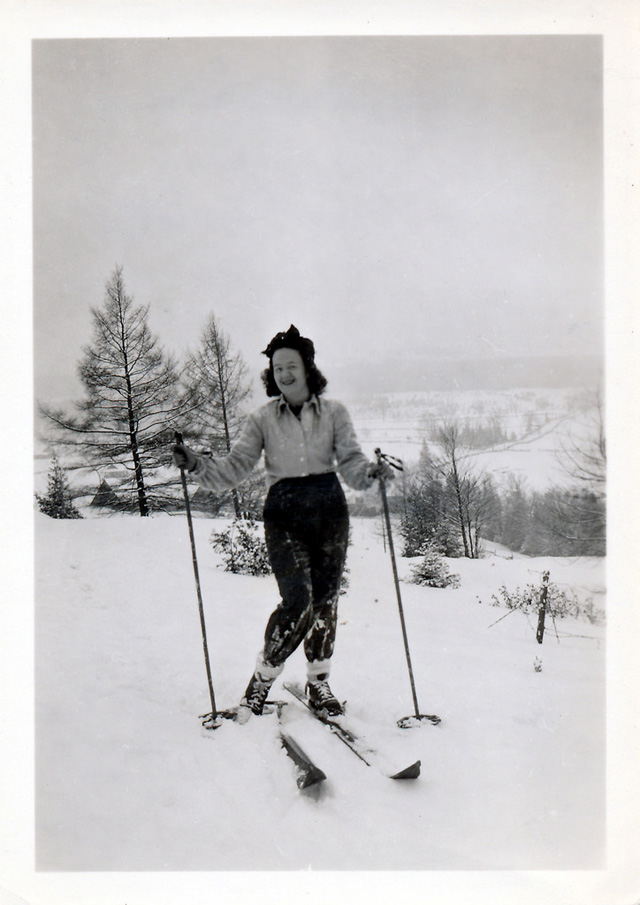 female-skier-30