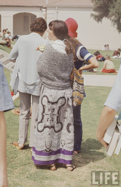 high-school-fashions-in-1969-16