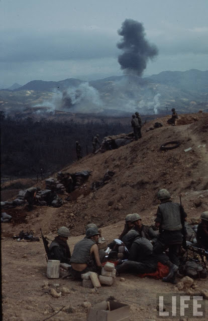 Larry-Burrows-Vietnam-war-photos-57
