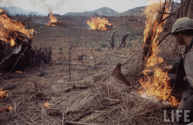 Larry-Burrows-Vietnam-war-photos-4