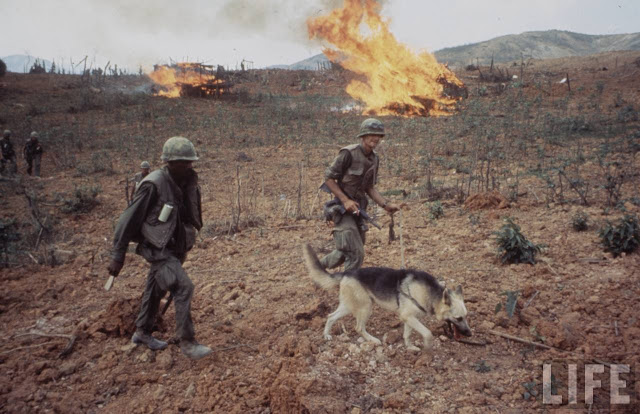 Larry-Burrows-Vietnam-war-photos-44
