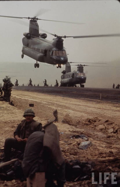Larry-Burrows-Vietnam-war-photos-70