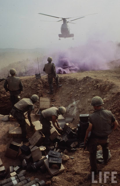 Larry-Burrows-Vietnam-war-photos-60