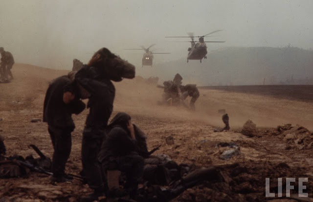 Larry-Burrows-Vietnam-war-photos-29