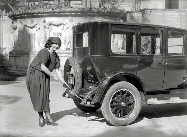 women-cars-1920s-1