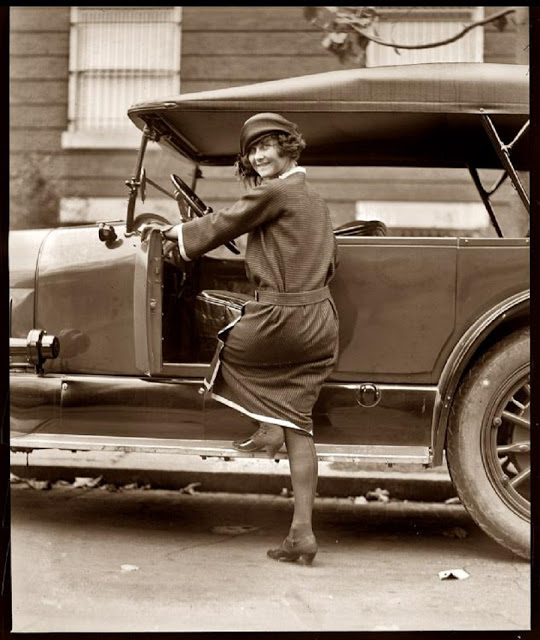women-cars-1920s-12