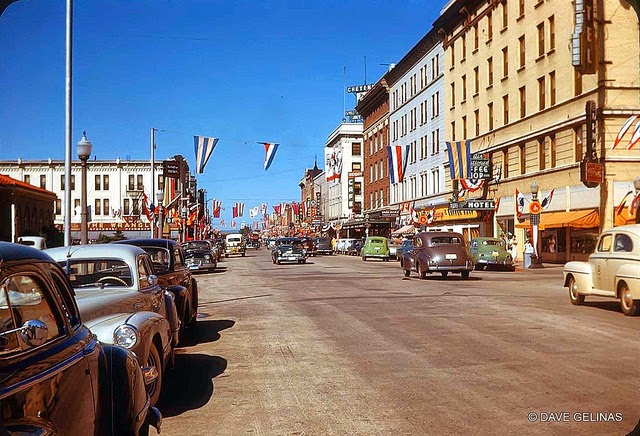 Streets of USA in the 1950s (21)