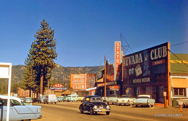 Streets of USA in the 1950s (32)