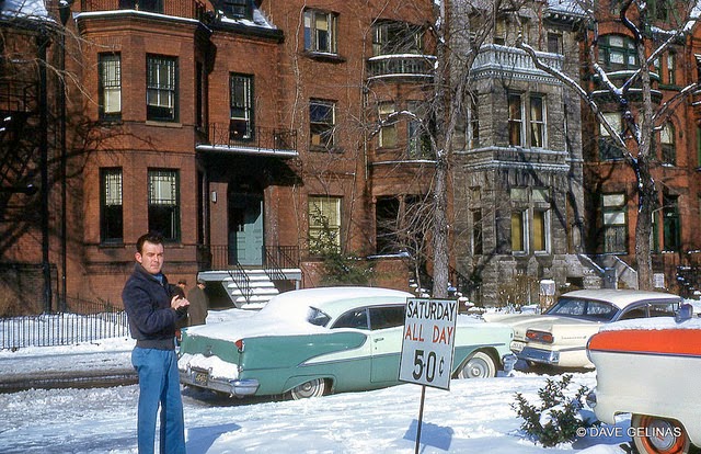 Streets of USA in the 1950s (36)