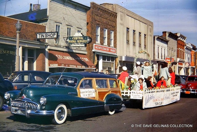 Streets of USA in the 1950s (2)