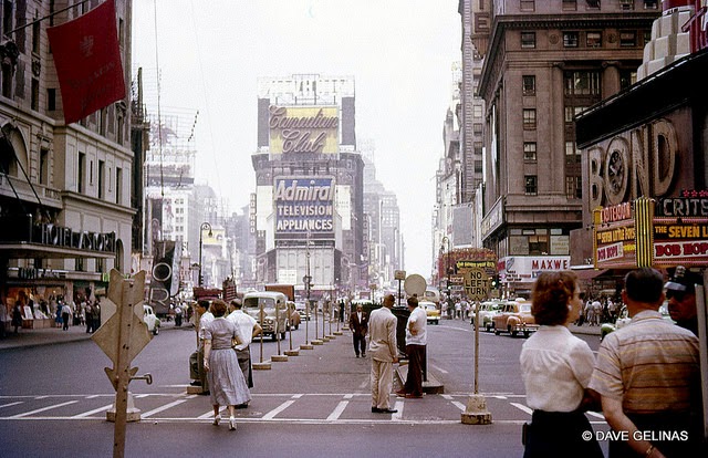 Streets of USA in the 1950s (40)