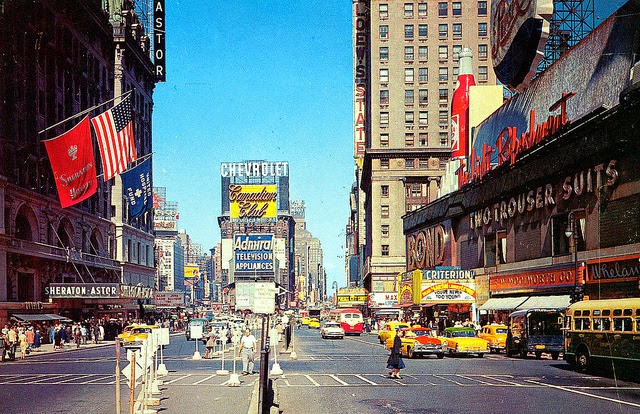 Streets of USA in the 1950s (14)