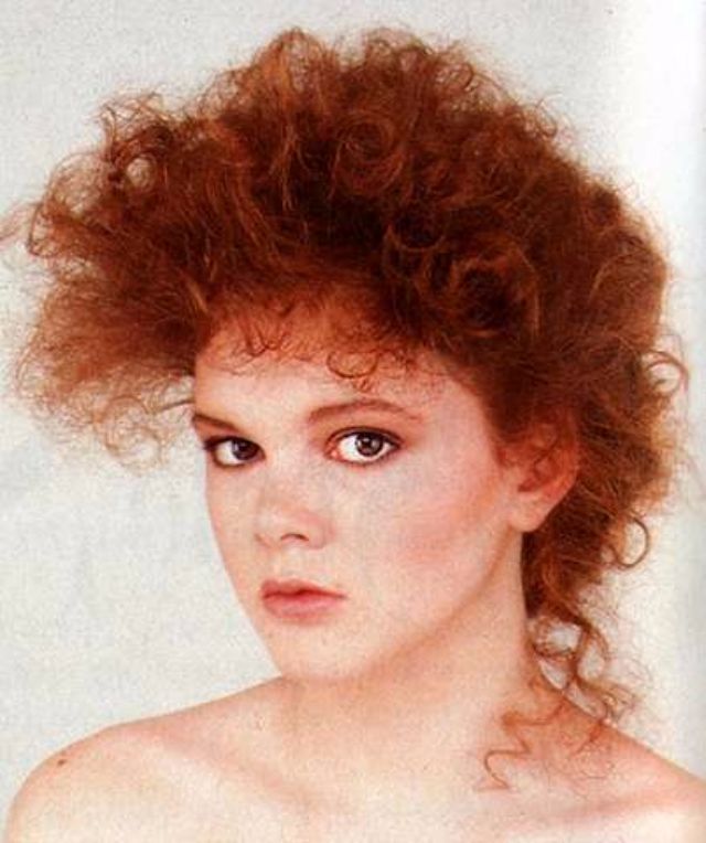 Women Rock Hairstyle in the 1980s (15)