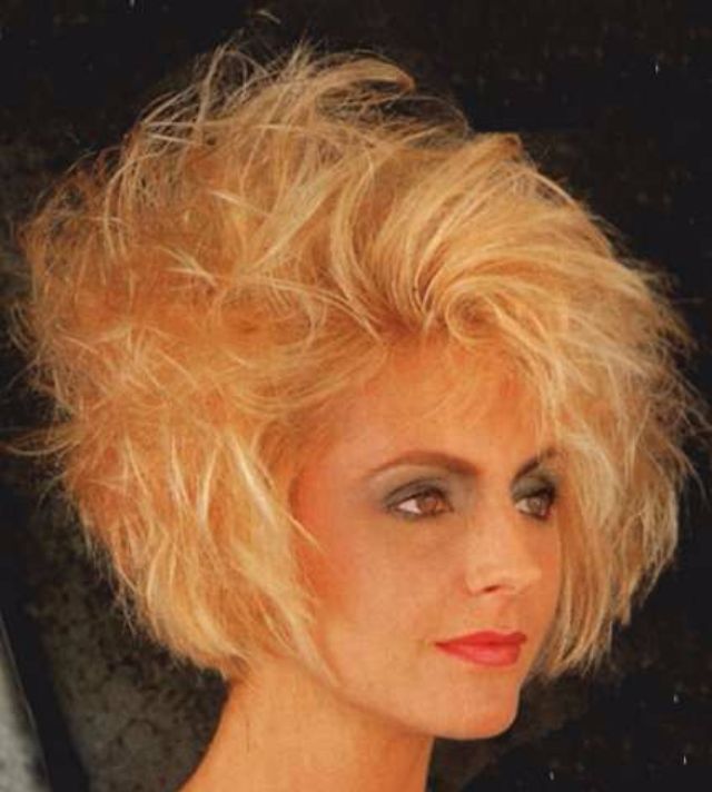 Women Rock Hairstyle in the 1980s (27)