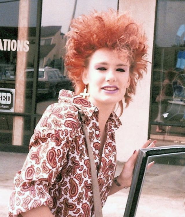 Women Rock Hairstyle in the 1980s (1)