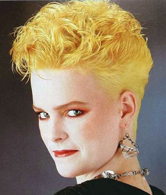 Women Rock Hairstyle in the 1980s (18)