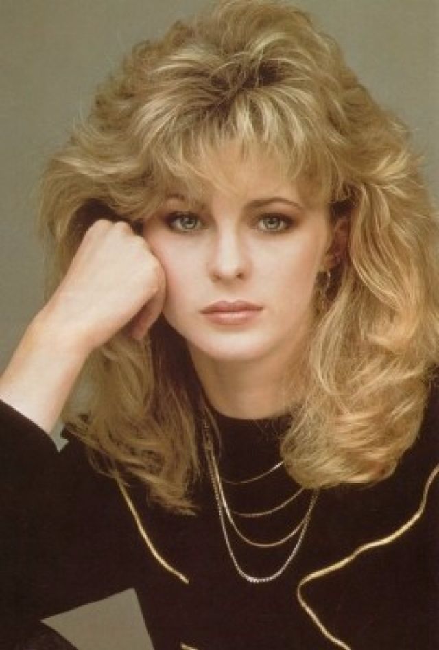 Women Rock Hairstyle in the 1980s (26)