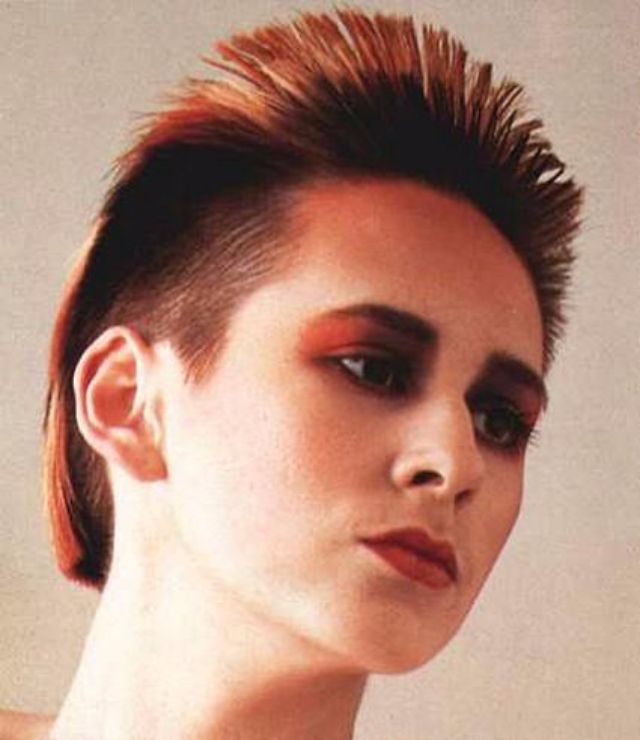 Women Rock Hairstyle in the 1980s (16)