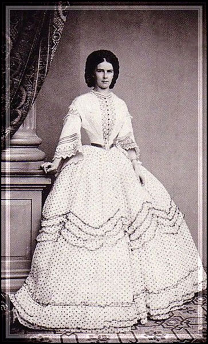 Victorian-Women-Fashion-16
