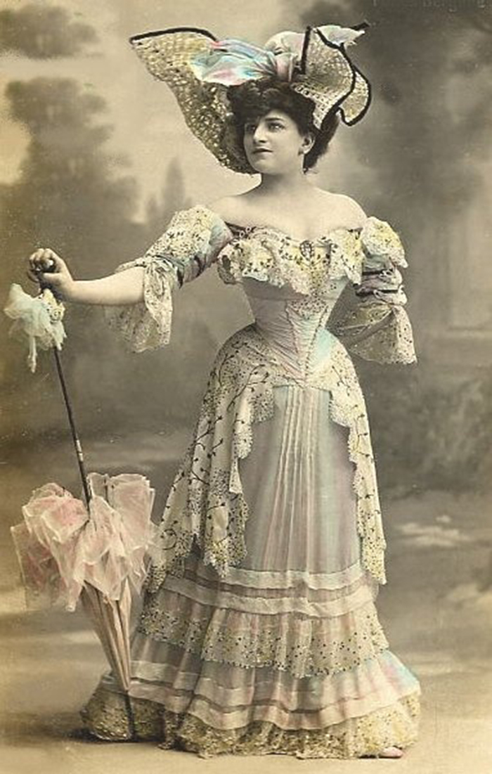 Victorian-Women-Fashion-10