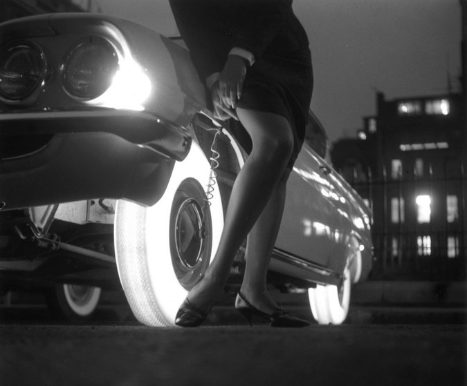 Glow-in-the-Dark-Tires