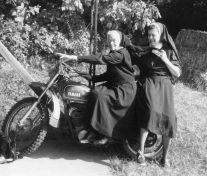 vintage nuns 20