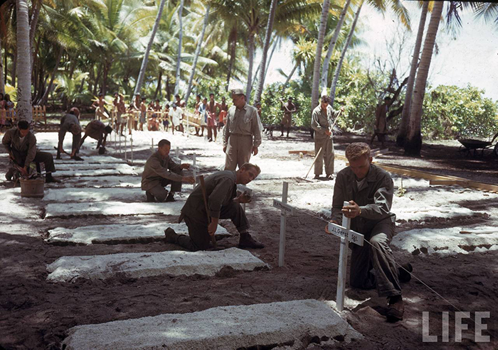 Soldiers-on-Tarawa-26
