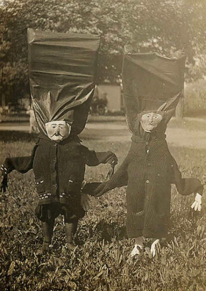 Vintage-Halloween-Photo-17
